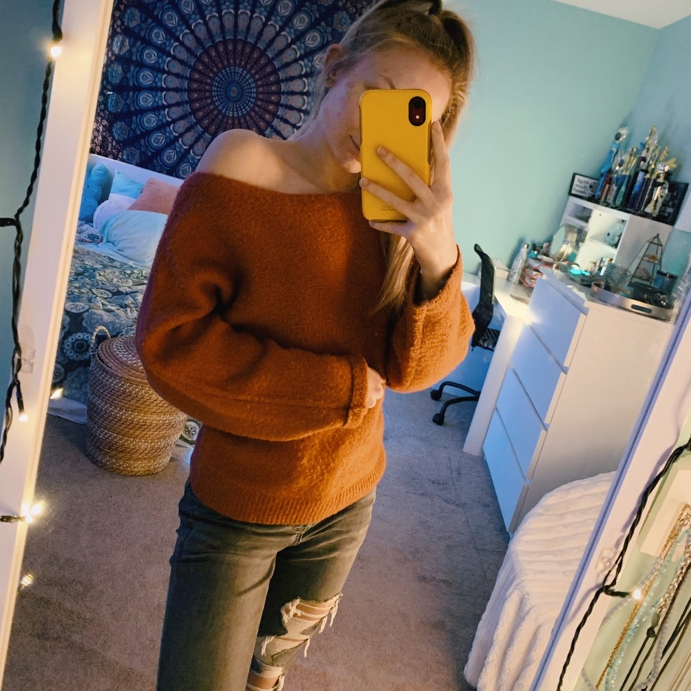 Sweater! - Picture 2 of 3